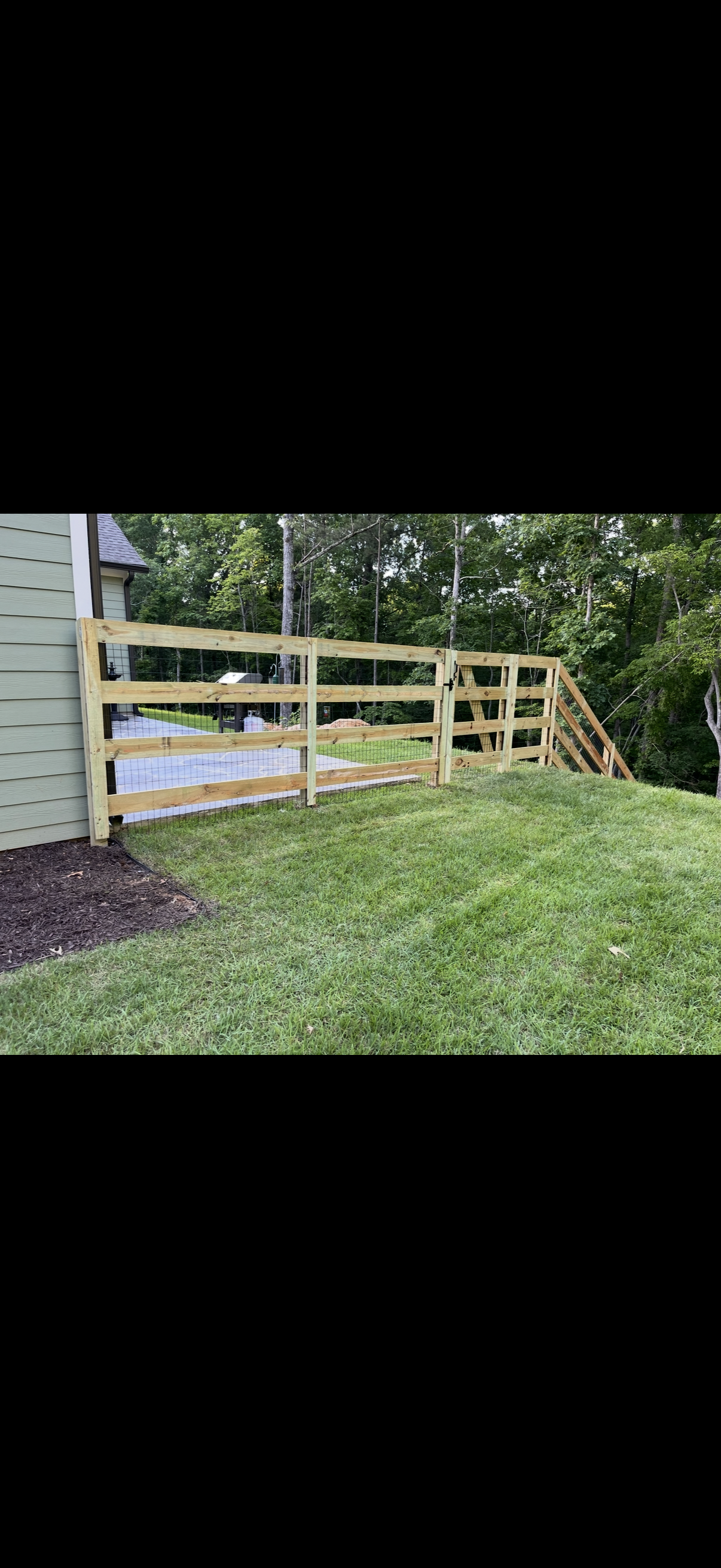 Completed fence repair
